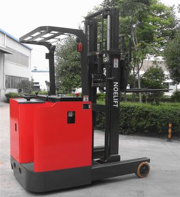 Izdelava 1,5-tonskega kontejnerskega električnega viličarja na baterije