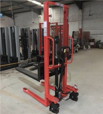 1000 kg ročni viličar za zlaganje palet, dvig 3000 mm
